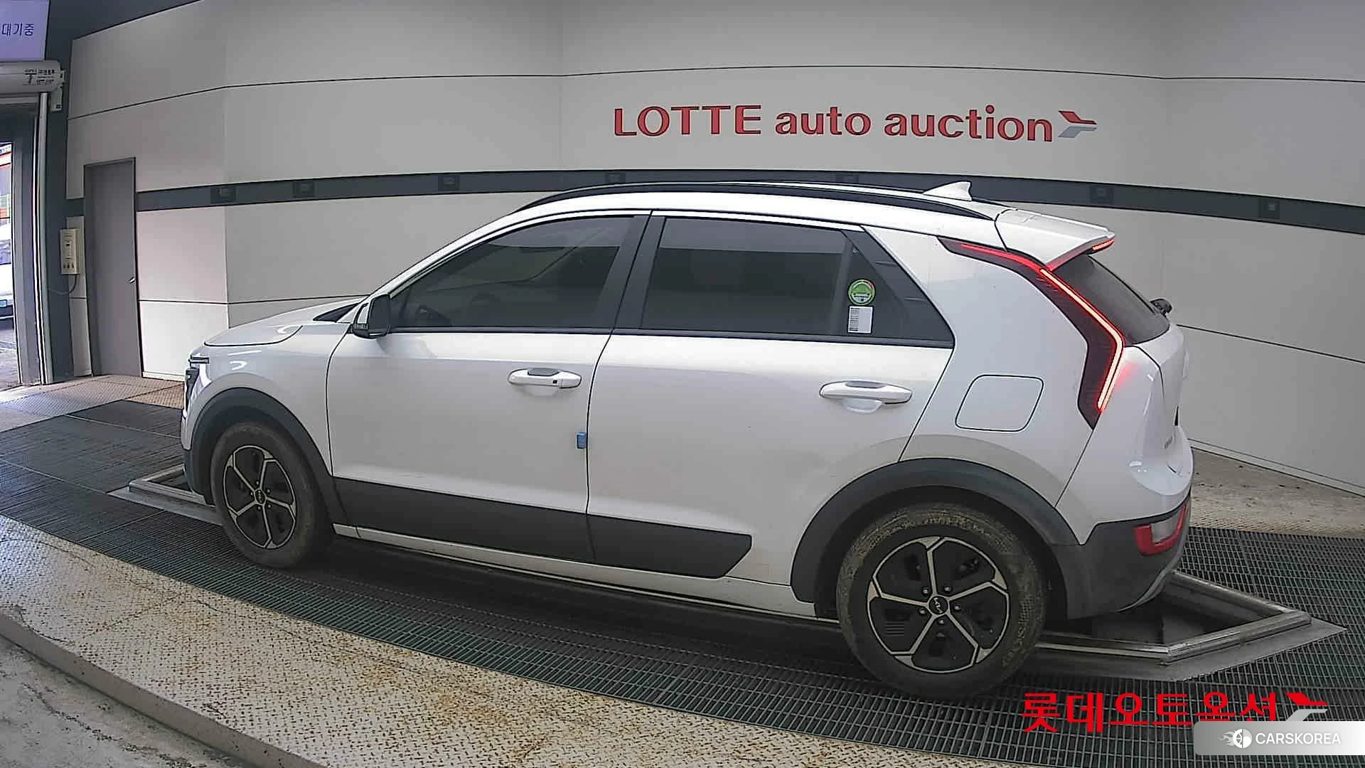 Kia Niro Hybrid 2022 Белый из Кореи, фото 2