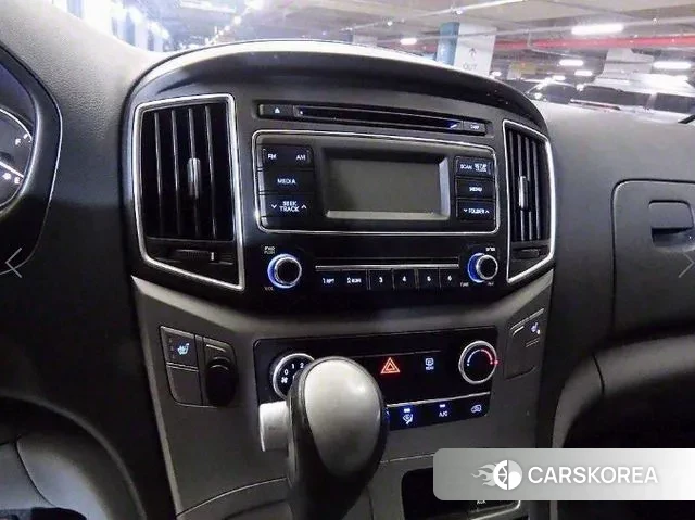 Hyundai The New Grand Starex 2019 Серебристо-серый из Кореи, фото 2