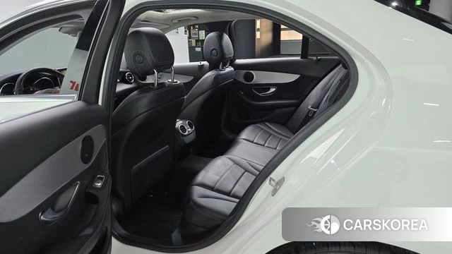 Mercedes-Benz C-Class W205 2018 Белый из Кореи, фото 2
