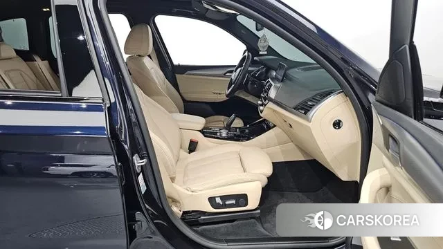 BMW X3 (G01) 2021 Черный из Кореи, фото 2