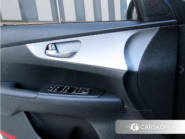 Kia The New K3 2nd generation 2022 Белый из Кореи, фото 2
