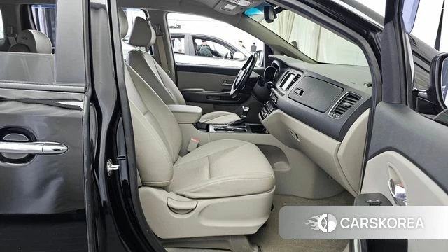 Kia The New Carnival 2020 Черный из Кореи, фото 2