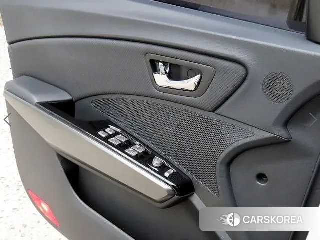 Ssangyong Tivoli Armor 2018 Белый из Кореи, фото 2