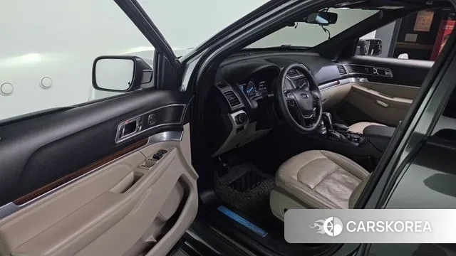 Ford Explorer 2019 Серый из Кореи, фото 2