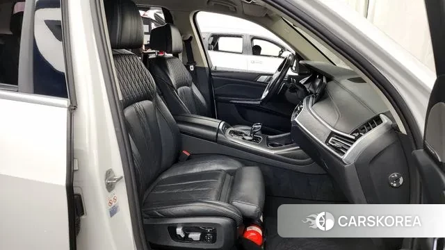 BMW X7 (G07) 2021 Белый из Кореи, фото 2