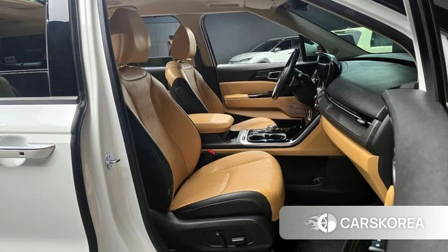 Kia Carnival 4th generation 2023 Белый из Кореи, фото 2