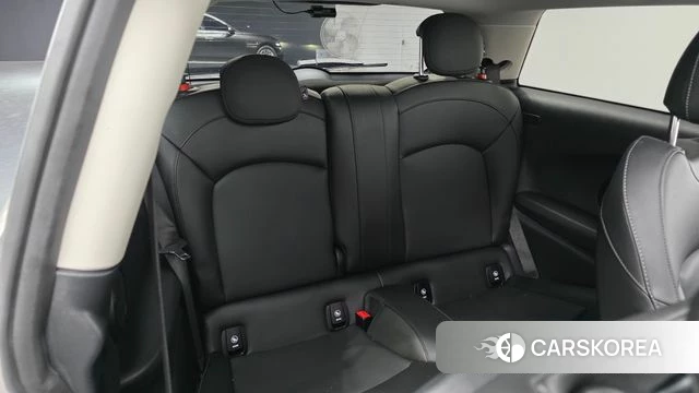Mini Cooper 2023 Песочный из Кореи, фото 2