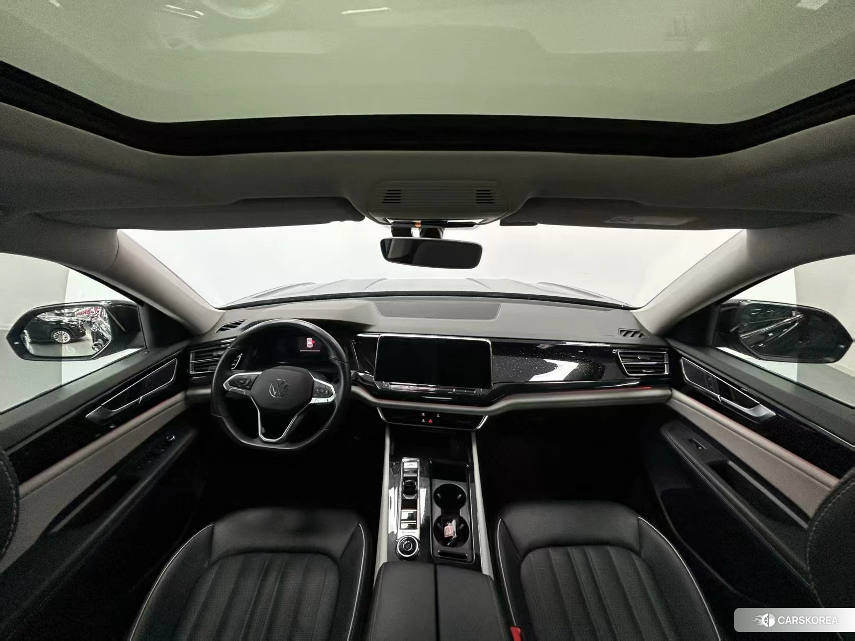 Volkswagen Tourang 2021 Черный из Китая, фото 2