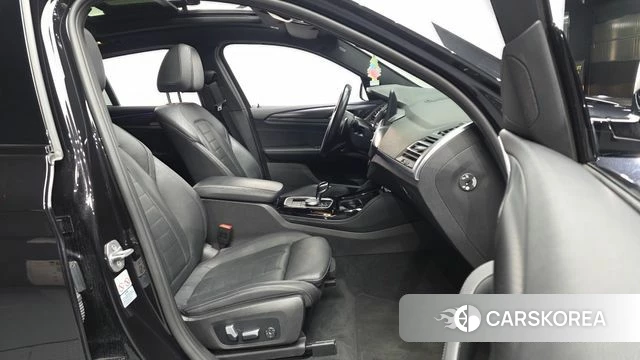 BMW X4 (G02) 2022 Черный из Кореи, фото 2