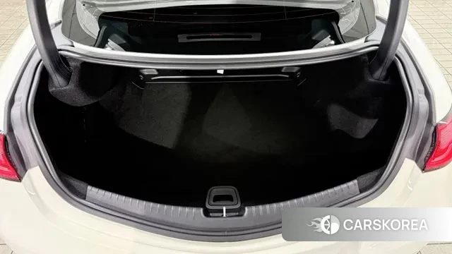 Mercedes-Benz CLE-Class C236 2025 Белый из Кореи, фото 2