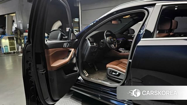 BMW X6 (G06) 2021 Черный из Кореи, фото 2