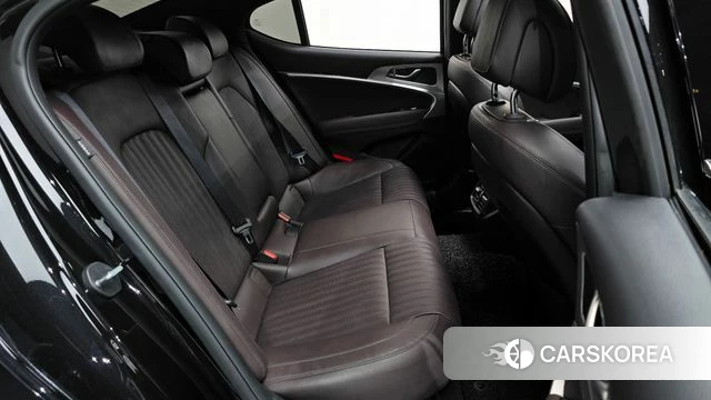 Genesis The New G70 2021 Черный из Кореи, фото 2