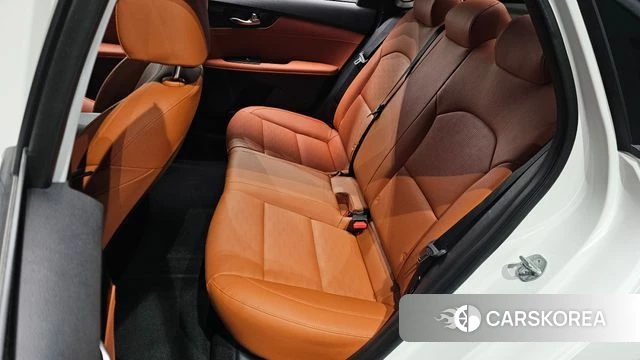 Kia The New K3 2nd generation 2022 Белый из Кореи, фото 2