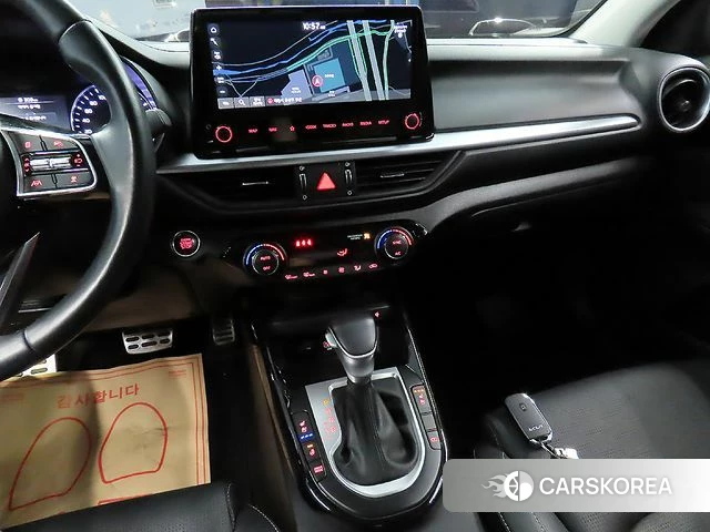 Kia The New K3 2nd generation 2023 Белый из Кореи, фото 2