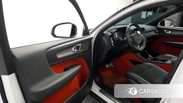 Volvo XC40 2020 Белый из Кореи, фото 2