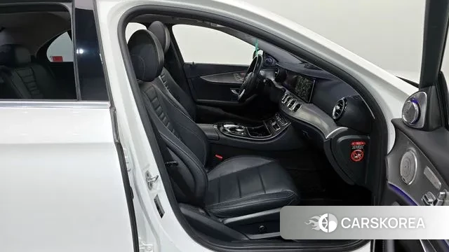 Mercedes-Benz E-Class W213 2019 Белый из Кореи, фото 2