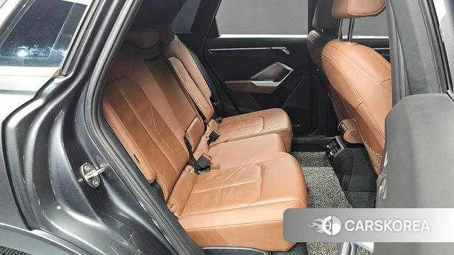 Audi Q3 (F3) 2022 Серый из Кореи, фото 2