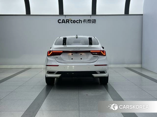 Kia K3 2022 Белый из Китая, фото 2