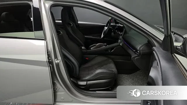 Hyundai Avante (CN7) 2022 Серебристо-серый из Кореи, фото 2