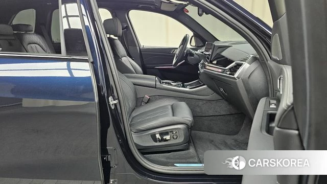 BMW X5 (G05) 2025 Черный из Кореи, фото 2