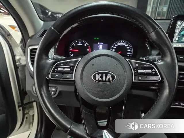 Kia Seltos 2021 Белый из Кореи, фото 2