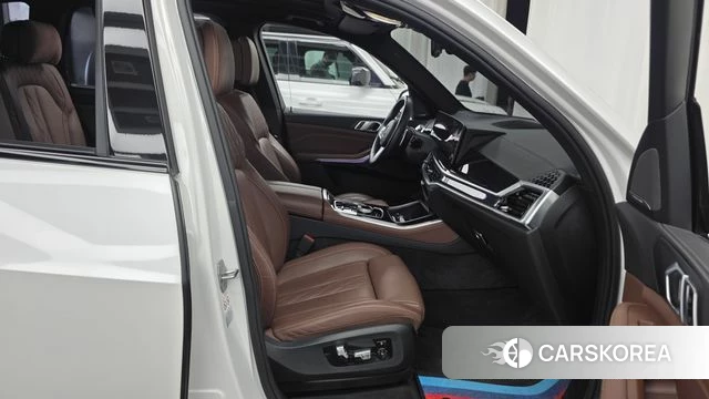 BMW X5 (G05) 2024 Белый из Кореи, фото 2