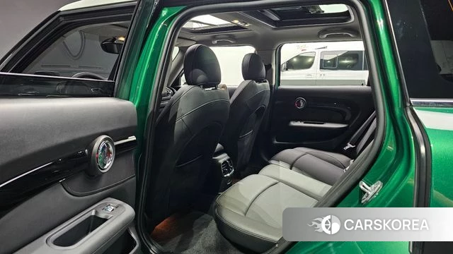Mini Cooper Clubman 2021 Зеленый из Кореи, фото 2