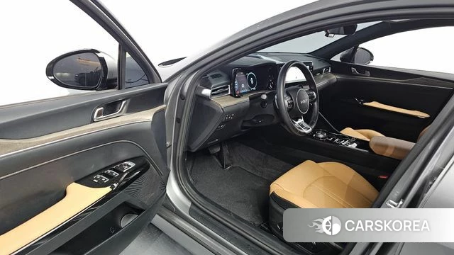 Kia K5 Hybrid 3rd Generation 2023 Серебристо-серый из Кореи, фото 2