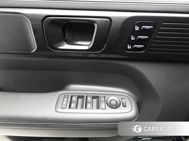 Hyundai Santa Fe (MX5) 2023 Черный из Кореи, фото 2