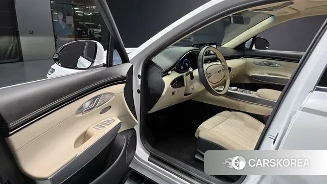 Genesis GV70 2021 Белый из Кореи, фото 2