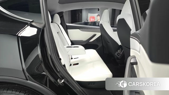 Tesla Model Y 2025 Черный из Кореи, фото 2