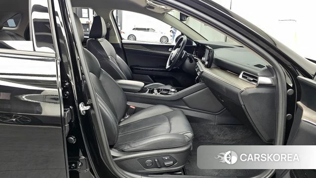 Kia K5 3rd generation 2023 Черный из Кореи, фото 2