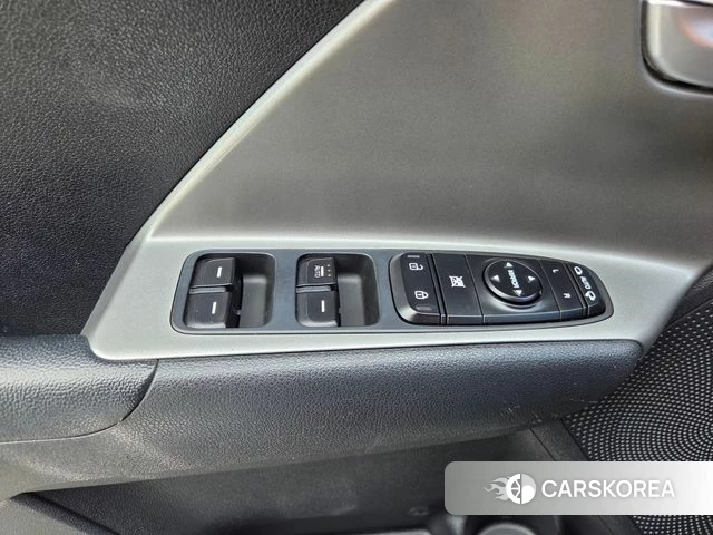 Kia Niro Plus 2022 Белый из Кореи, фото 2