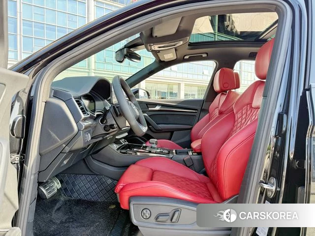 Audi SQ5 2023 Черный из Китая, фото 2