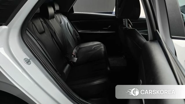 Hyundai Avante Hybrid (CN7) 2023 Белый из Кореи, фото 2