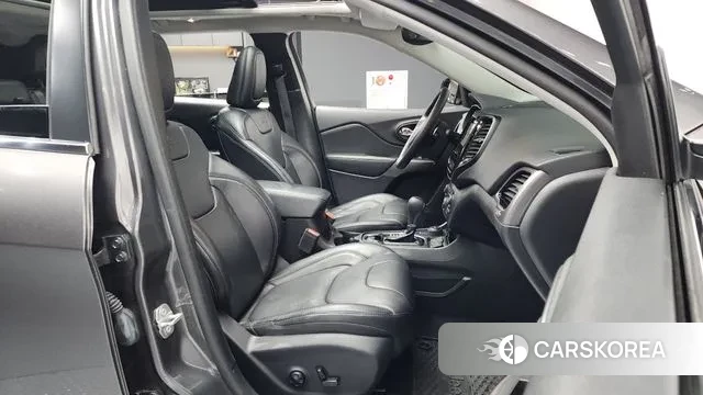 Jeep Cherokee (KL) 2021 Серый из Кореи, фото 2