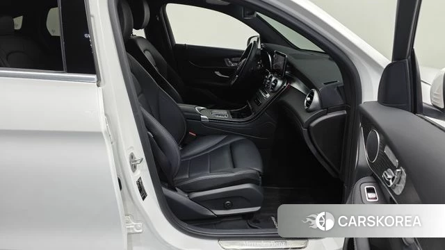 Mercedes-Benz GLC-Class X253 2021 Белый из Кореи, фото 2