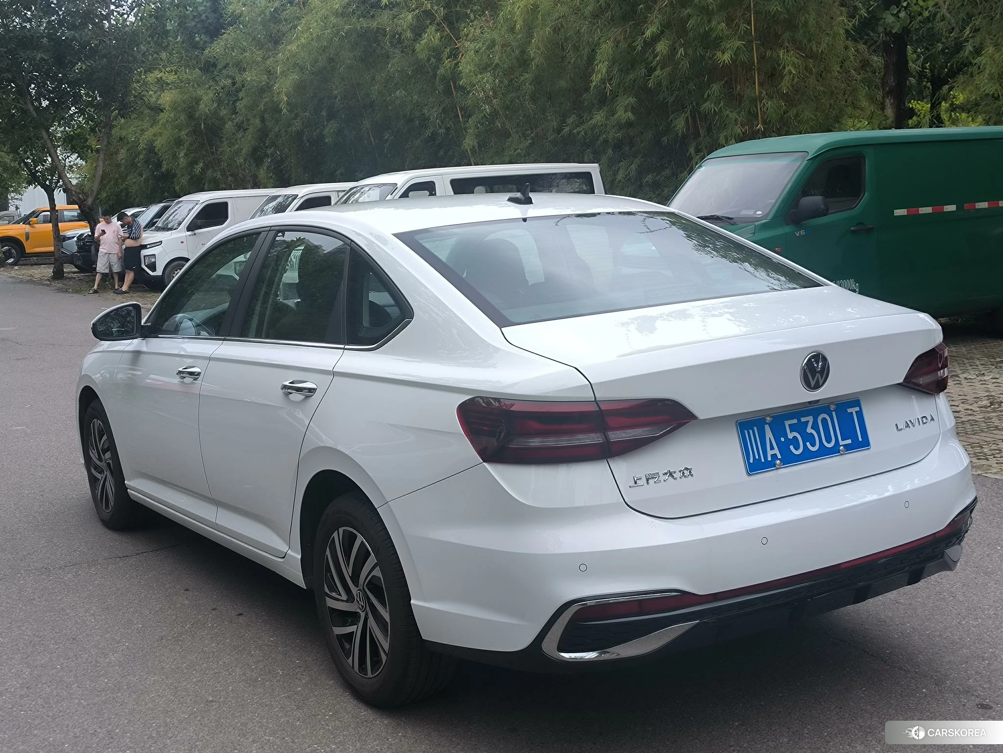 Volkswagen Lavida 2023 Белый из Китая, фото 2