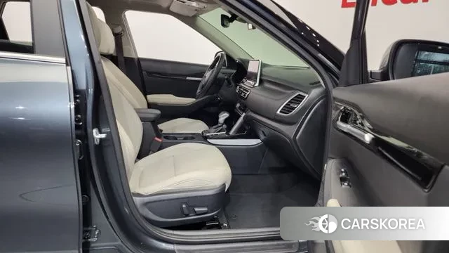 Kia Seltos 2021 Серый из Кореи, фото 2