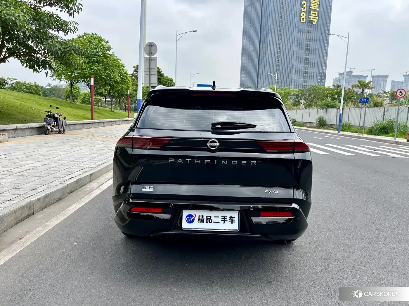 Nissan Pathfinder 2024 Черный из Китая, фото 2