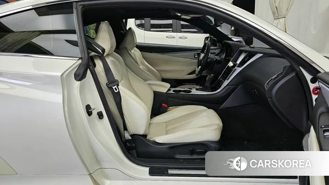 Infiniti Q60 (CV37) 2018 Белый из Кореи, фото 2