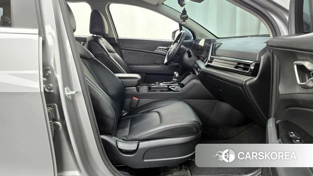 Kia Sportage 5th Generation 2023 Серебристо-серый из Кореи, фото 2