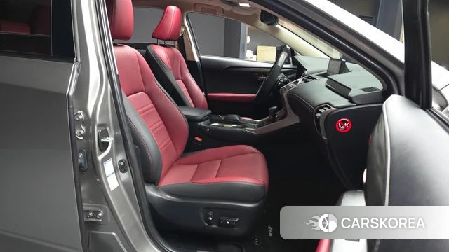 Lexus NX300h 2021 Серый из Кореи, фото 2