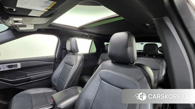 Ford Explorer 6th Generation 2019 Черный из Кореи, фото 2