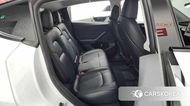 Tesla Model Y 2023 Белый из Кореи, фото 2