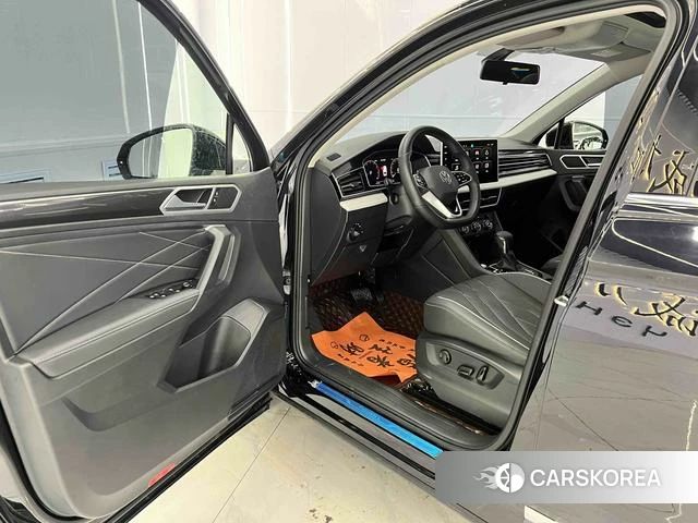 Volkswagen Tiguan L 2023 Черный из Китая, фото 2