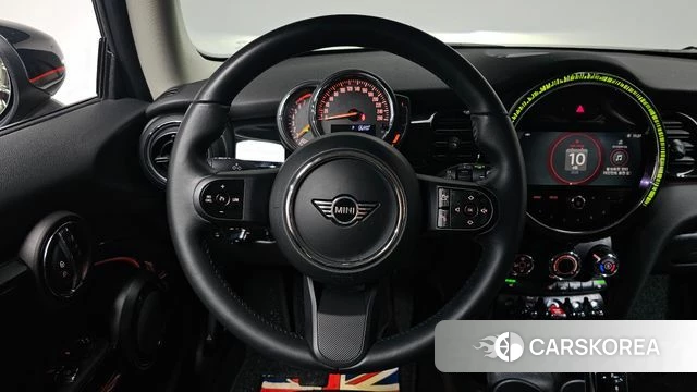 Mini Cooper 2022 Черный из Кореи, фото 2