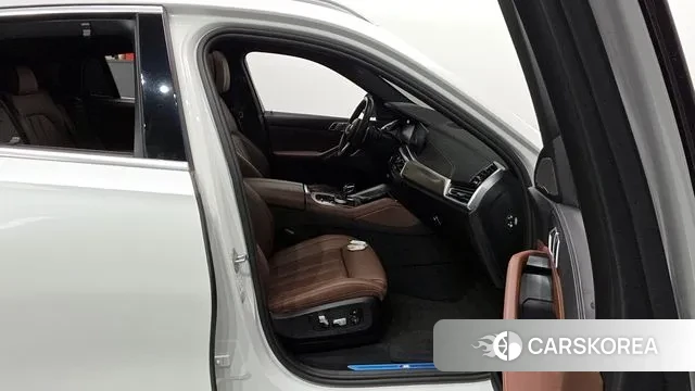 BMW X6 (G06) 2021 Белый из Кореи, фото 2