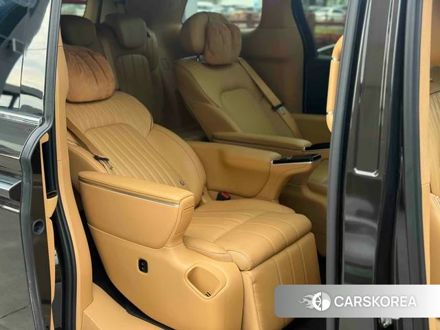 Lan Tu Dreamer PHEV 2024 Темно-серый из Китая, фото 2