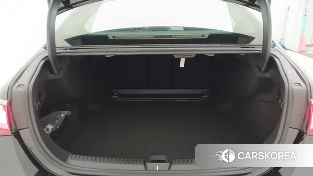 Mercedes-Benz E-Class W214 2025 Черный из Кореи, фото 2